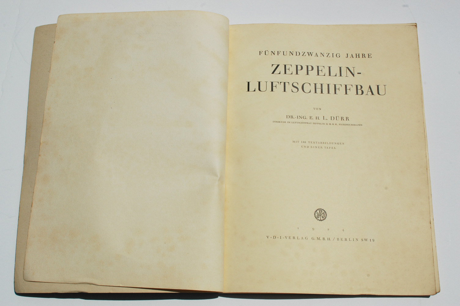 25 Jahre Zeppelin Luftschiffbau Book