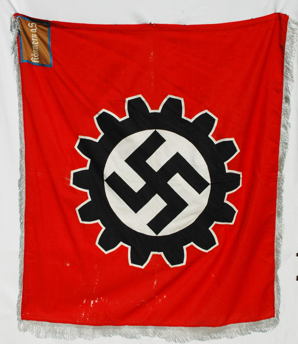 German WWII DAF Standard