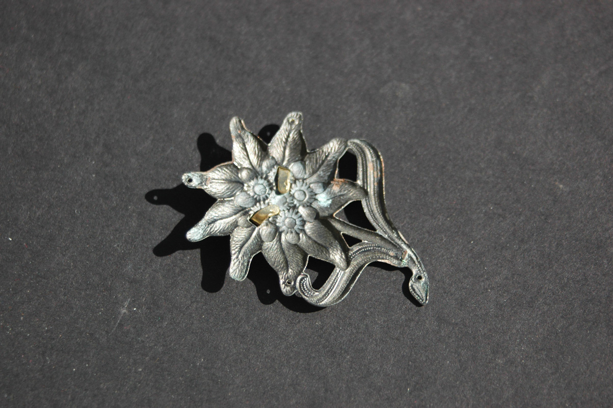 German WWII Edelweiss in metal for the Cap