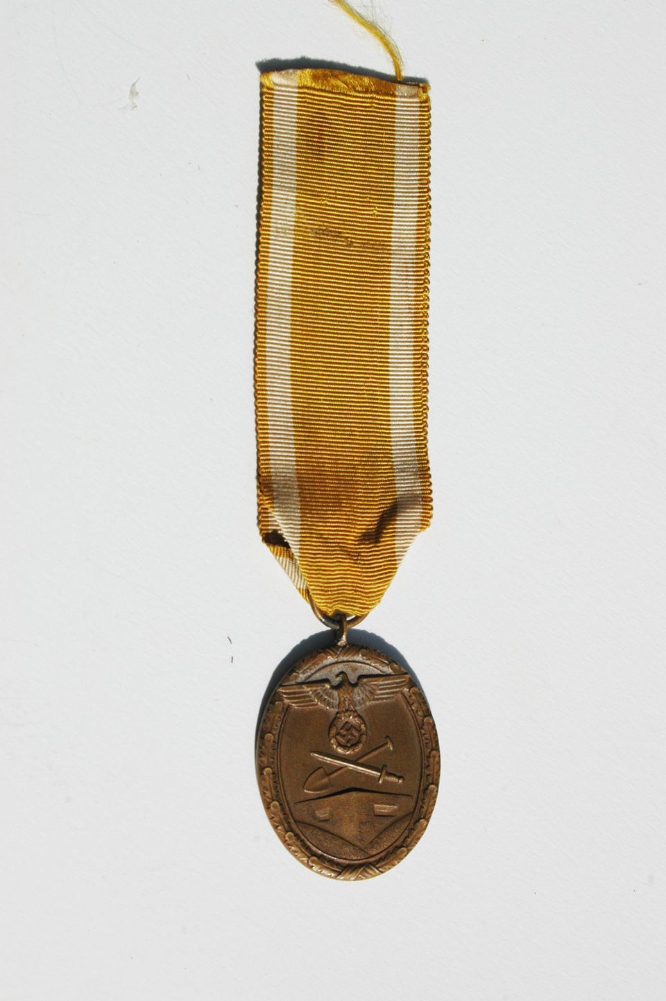 German WWII West Wall Medal w/Ribbon